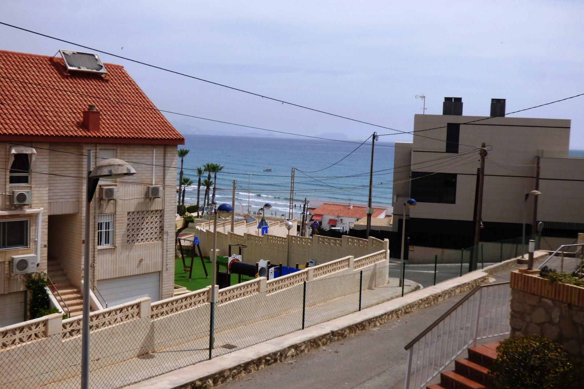 Exterior view of Single-family semi-detached for sale in Alicante / Alacant  with Heating, Private garden and Terrace
