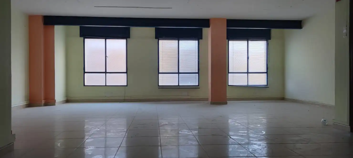Oficina de lloguer en Santa Rosa  