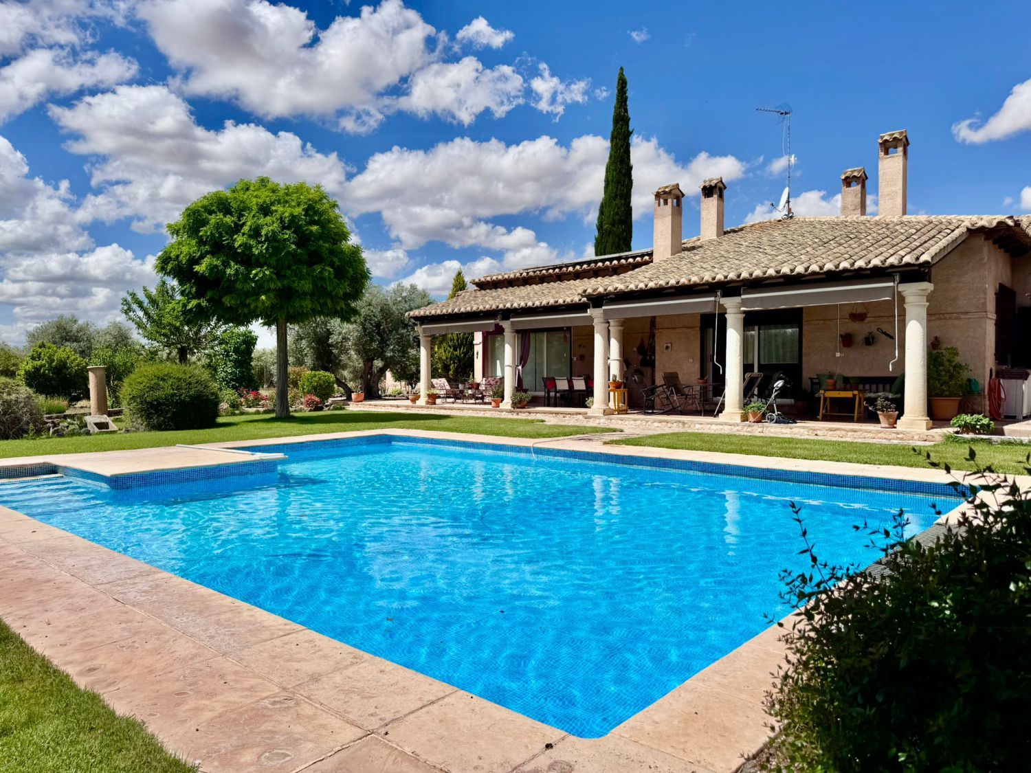 Swimming pool of Country house for sale in Moral de Calatrava  with Air Conditioner, Heating and Private garden