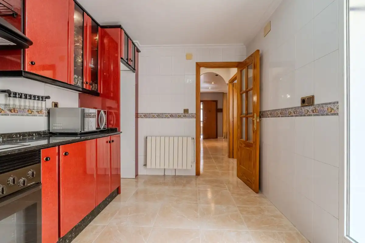 Cuina de Casa adosada en venda en Murcia amb Calefacció, Jardí privat i Terrassa