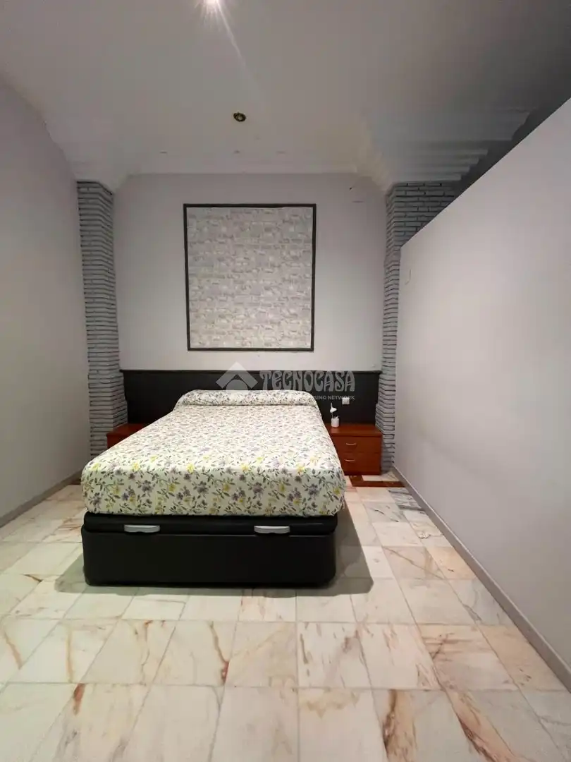 Dormitori de Casa o xalet en venda en Mairena del Alcor
