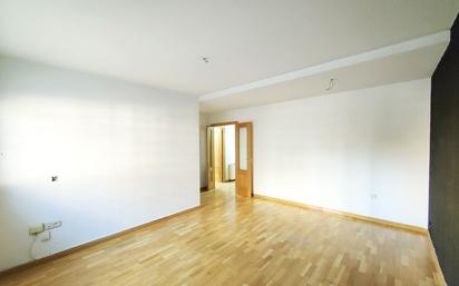 Flat for sale in Pinto  with Heating