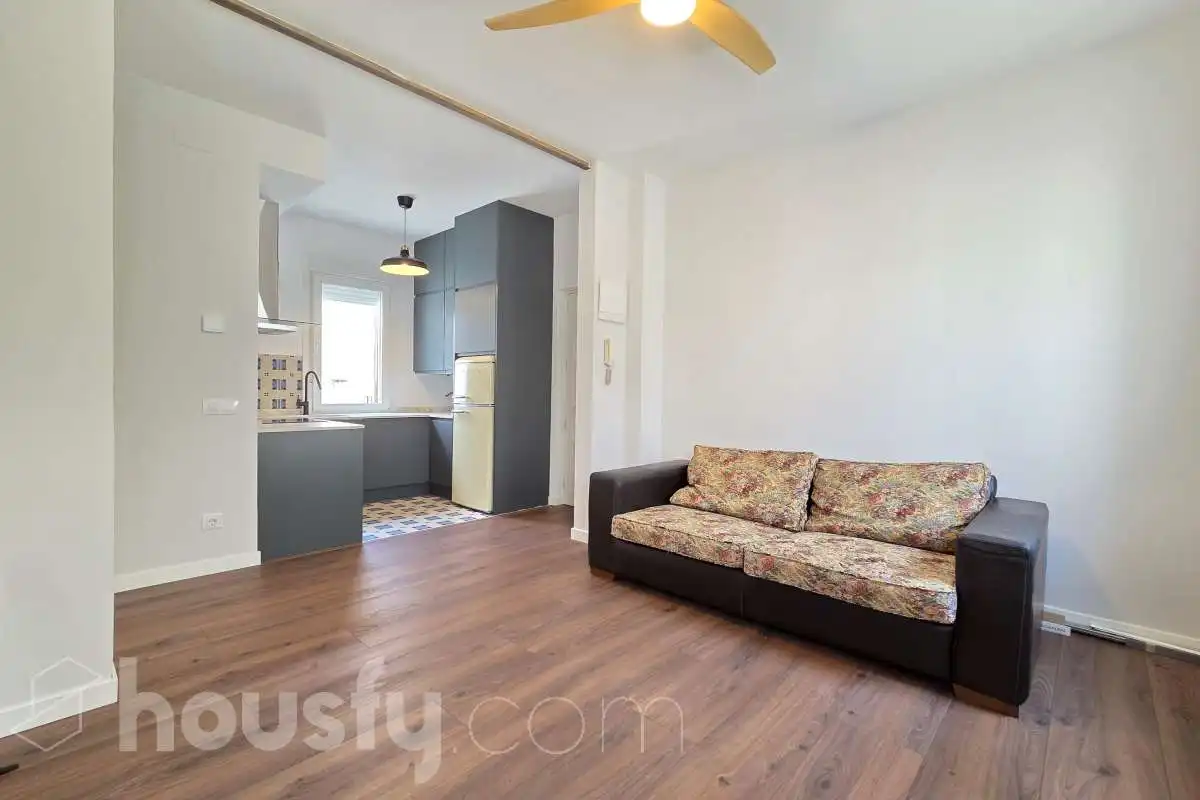 Living room of Flat for rent in Madrid  with Heating and Furnished