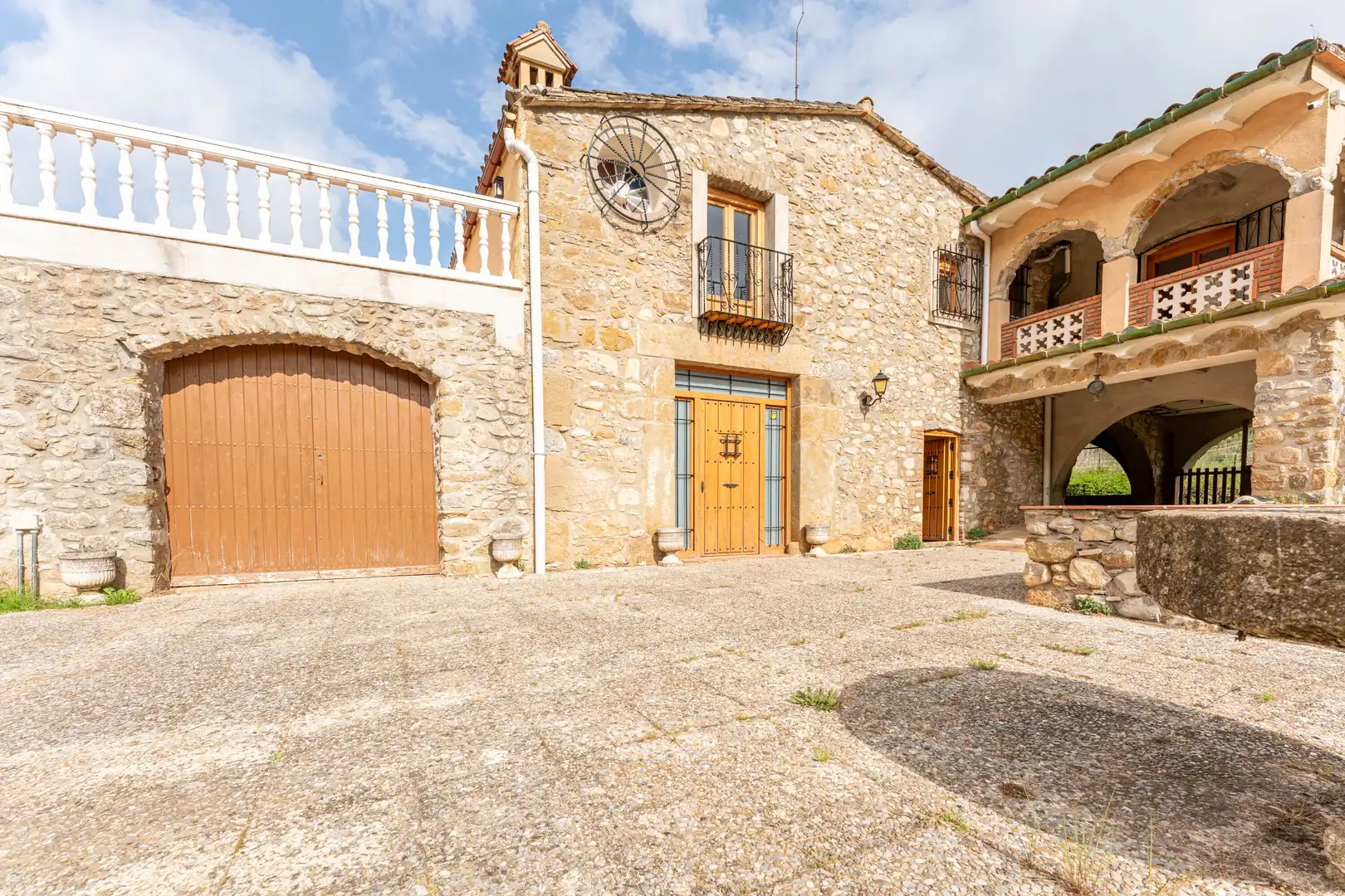 Vista exterior de Finca rústica en venta en Lladó con Jardín privado, Terraza y Piscina