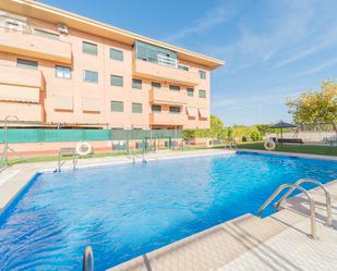 Piscina de Pis en venda en Navalcarnero amb Aire condicionat, Calefacció i Terrassa