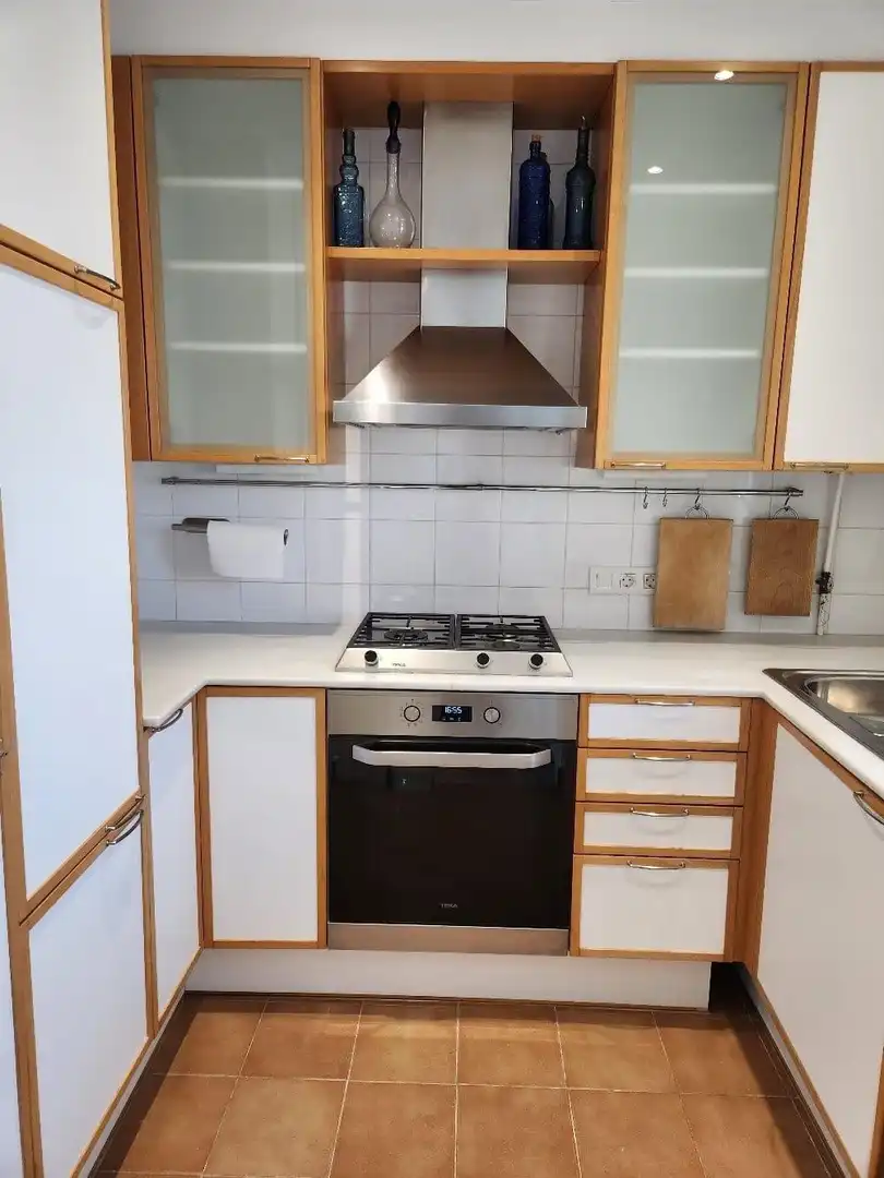 Küche von Wohnung zur Miete in Sitges mit Klimaanlage, Privatgarten und Terrasse