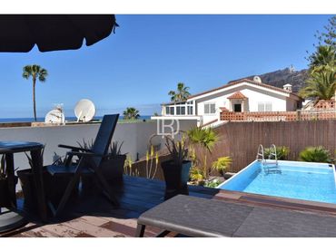 Reihenhaus mit Pool zur Miete in Calle Adelfas