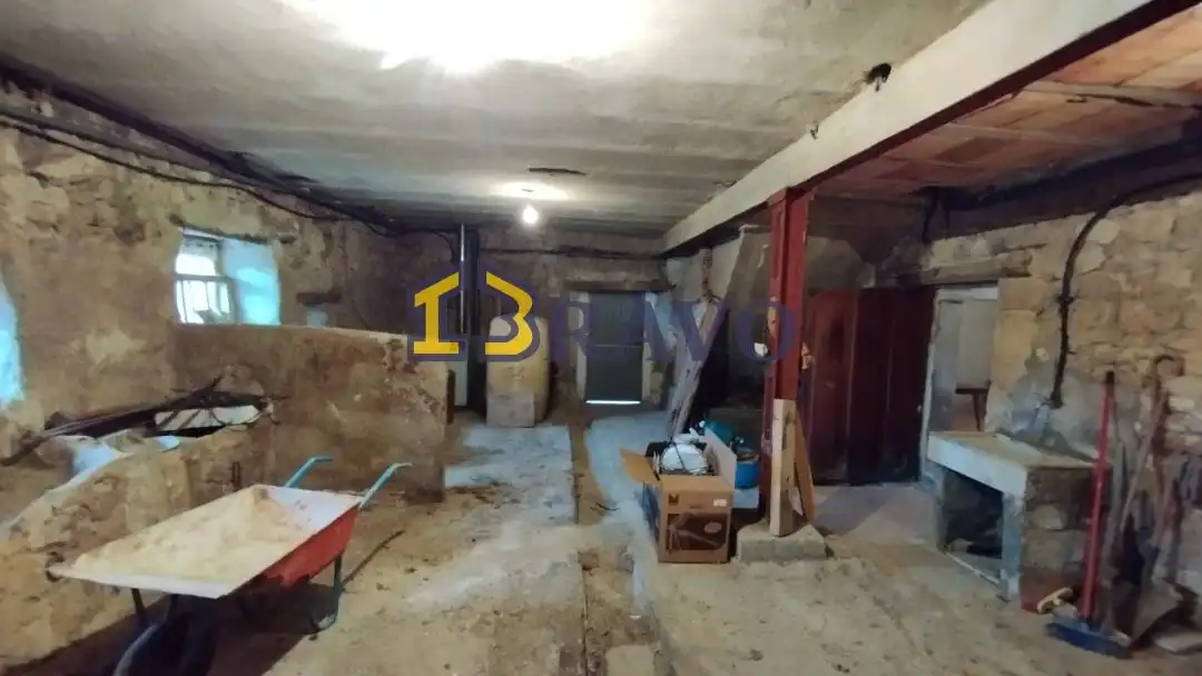 Casa o chalet en venta en Merindad de Cuesta-Urria con Calefacción, Jardín privado y Amueblado