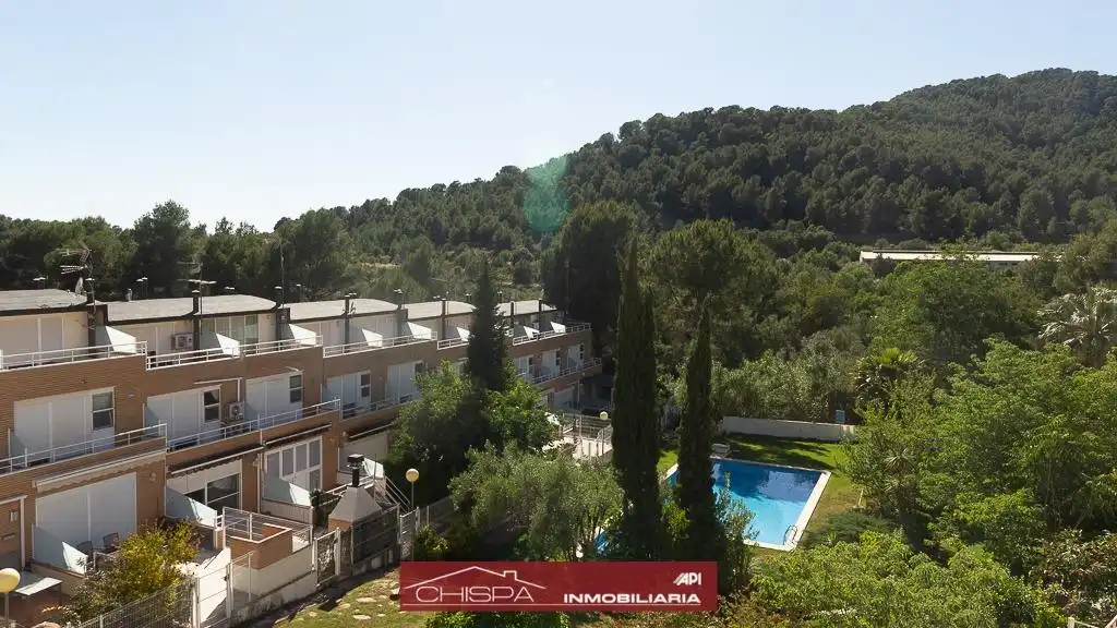 Außenansicht von Einfamilien-Reihenhaus zur Miete in Náquera mit Heizung, Privatgarten und Terrasse