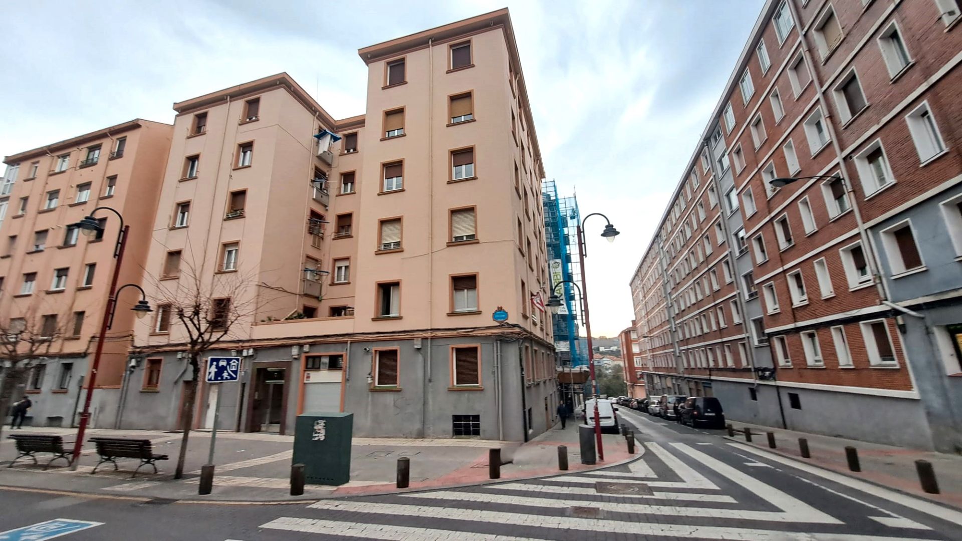 Vista exterior de Pis en venda en Bilbao  amb Calefacció i Traster