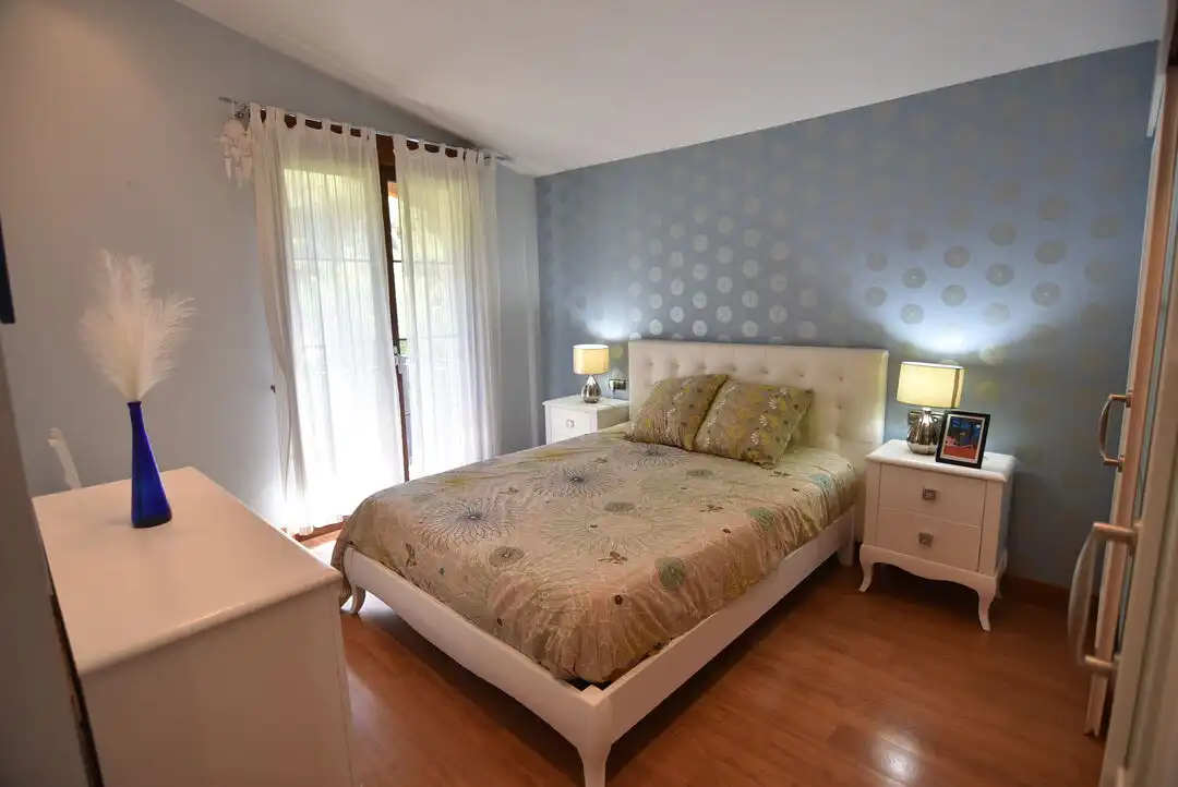 Dormitori de Casa o xalet en venda en Ermua amb Calefacció, Jardí privat i Terrassa