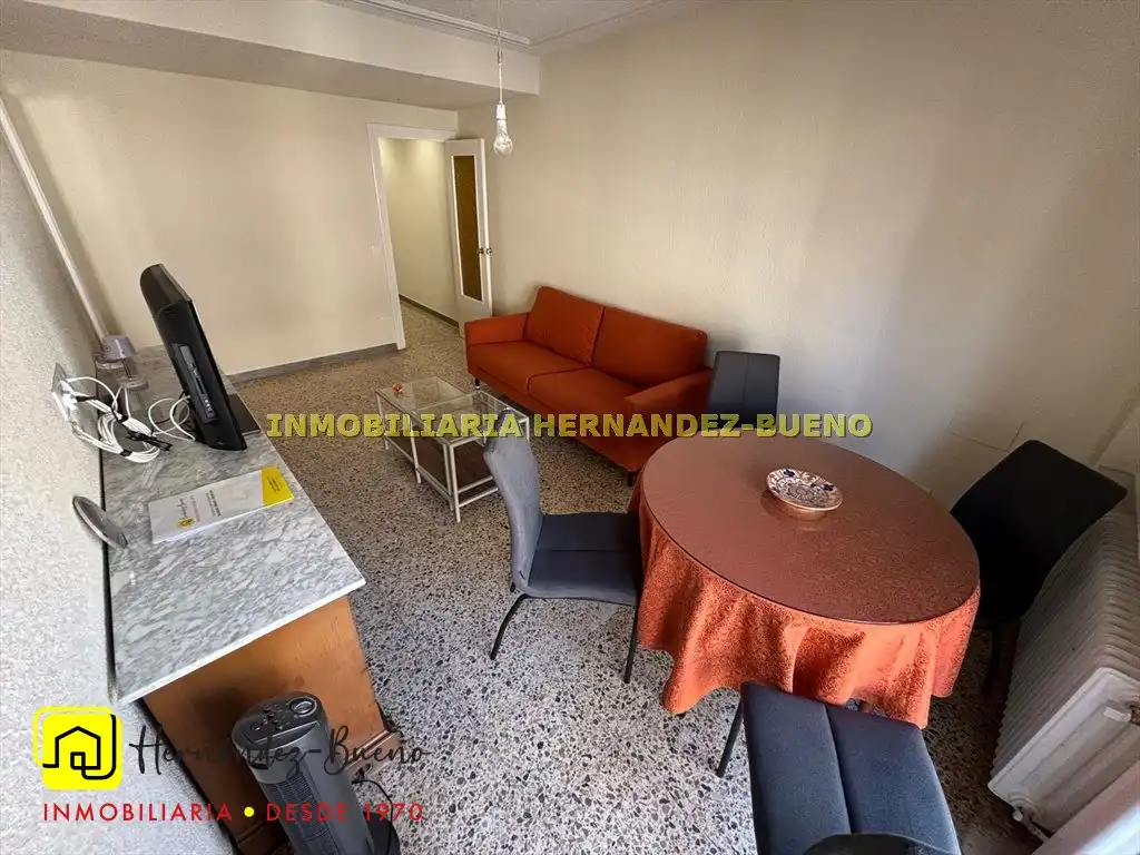 Schlafzimmer von Wohnung zur Miete in Salamanca mit Heizung, Möbliert und Balkon