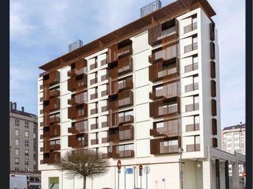 Einzelparkplatz mit Aufzug zur Miete in Rúa Camilo José Cela 15