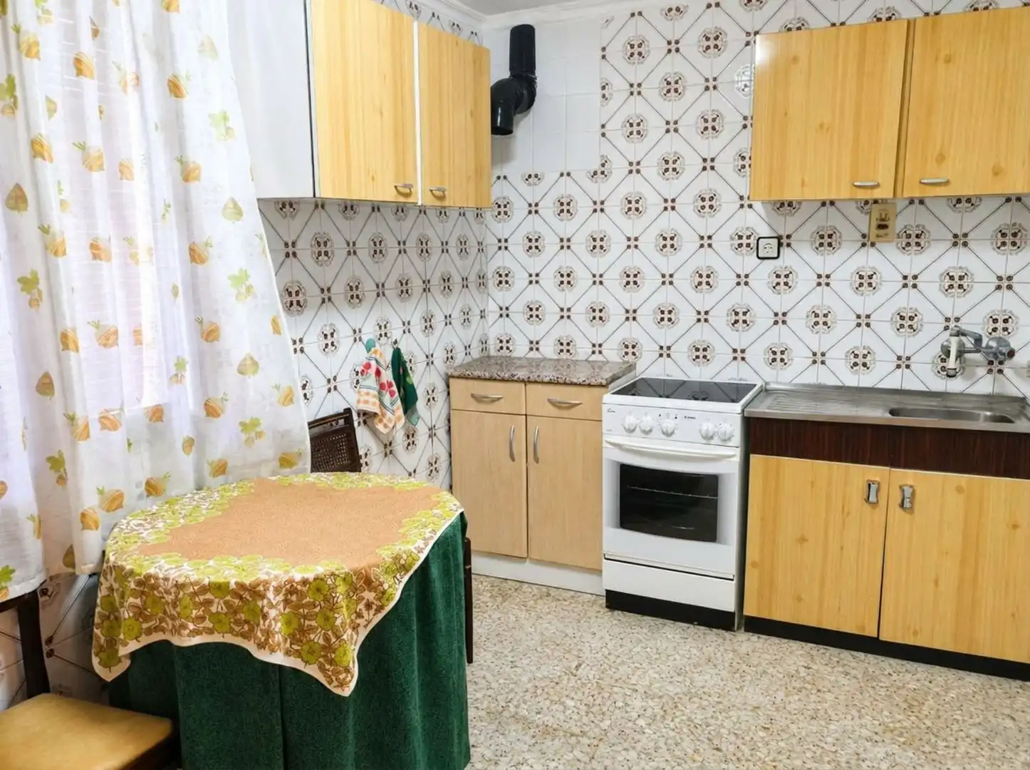 Küche von Country house zum Verkauf in Montón mit Abstellraum