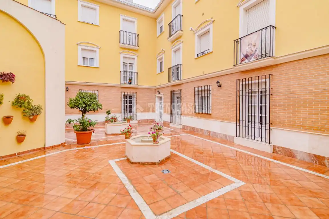 Exterior view of Flat for sale in Lucena  with Air Conditioner, Heating and Furnished