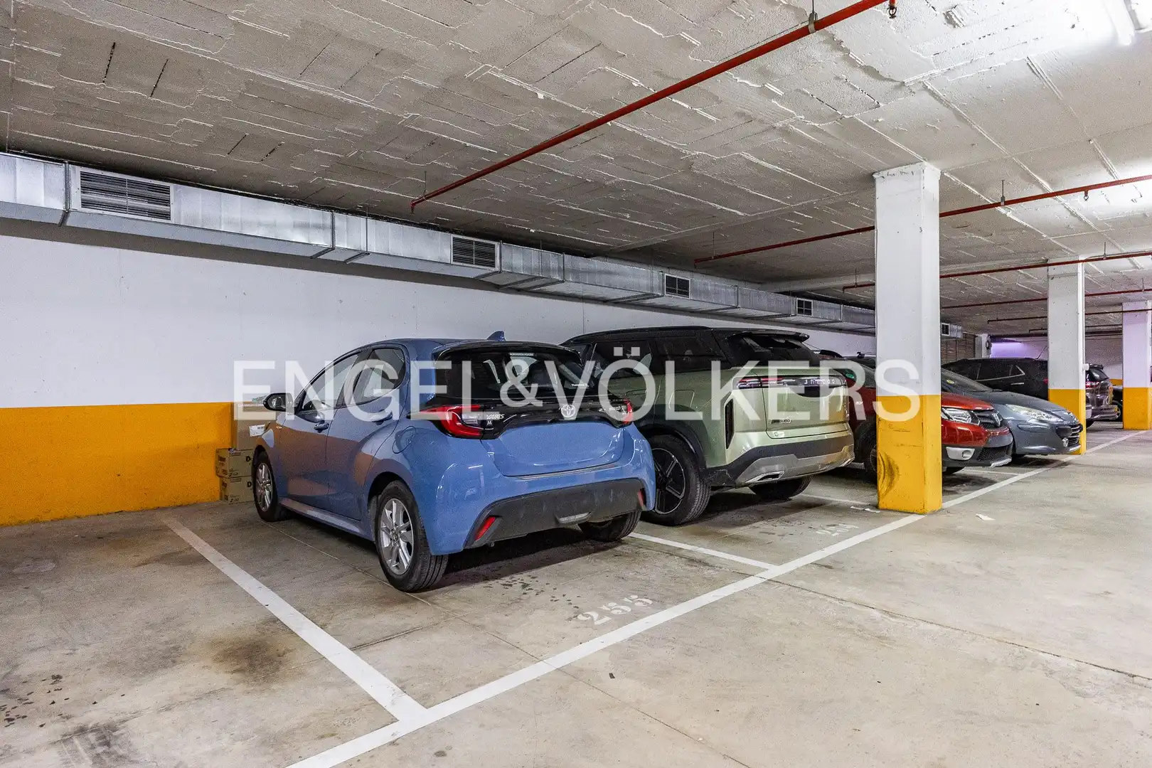 Parking of Flat for sale in Sabadell  with Air Conditioner, Heating and Parquet flooring