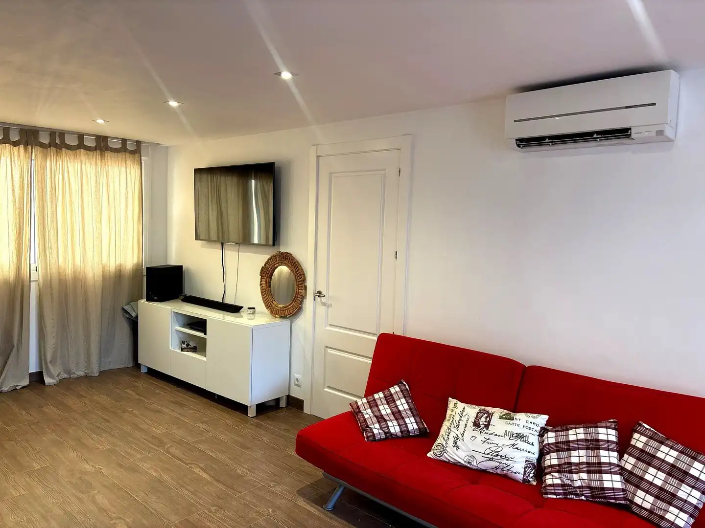 Sala de estar de Casa adosada en venta en Alcanar con Aire acondicionado, Terraza y Amueblado
