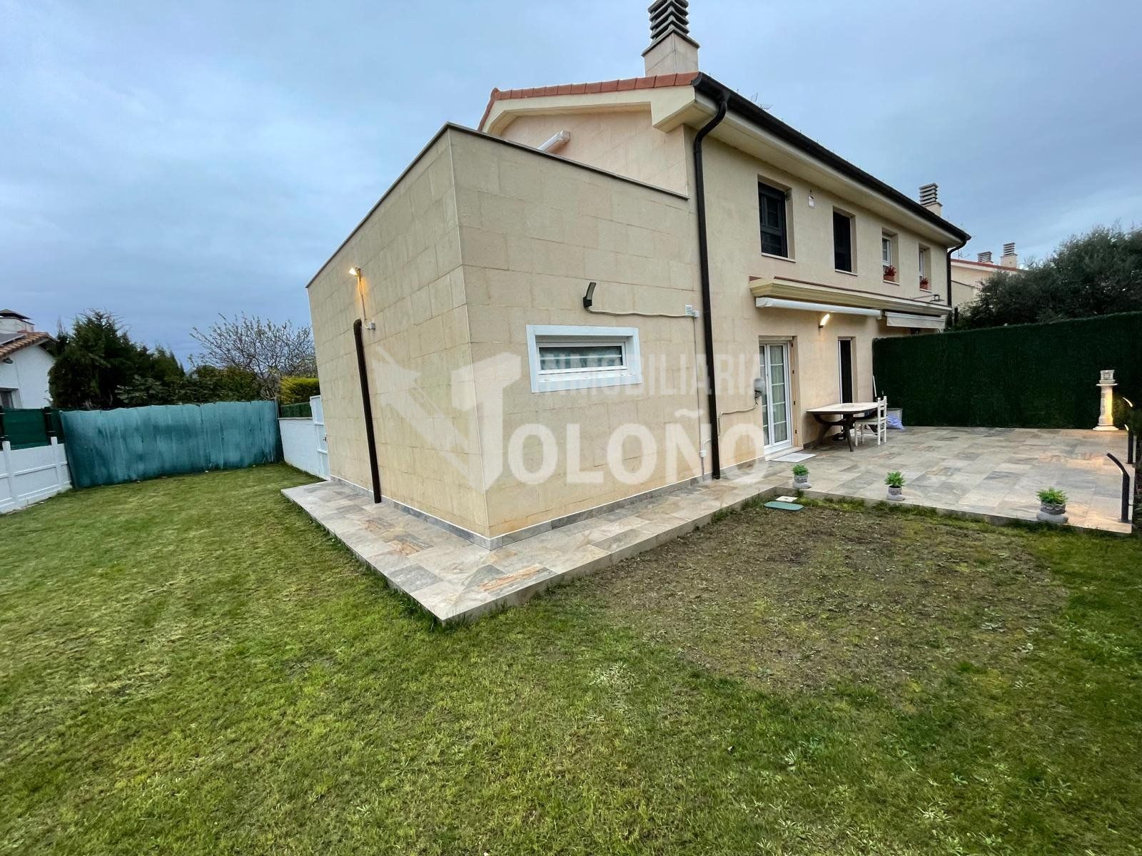 Single-family semi-detached for sale in Anguciana  with Heating, Private garden and Parquet flooring