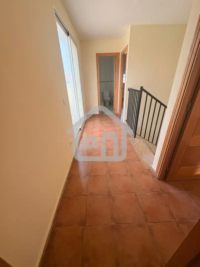 Einfamilien-Reihenhaus zum Verkauf in Requena mit Terrasse