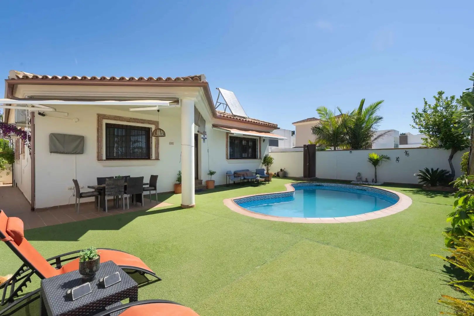 Casa amb piscina en venda a POLEO DE SIERREZUELA 27