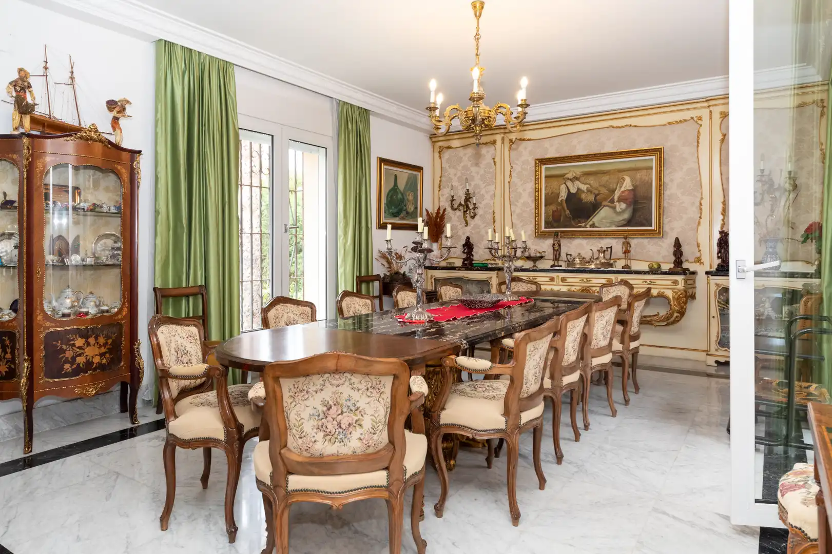Comedor de Casa o chalet en venta en Málaga con Aire acondicionado, Calefacción y Jardín privado