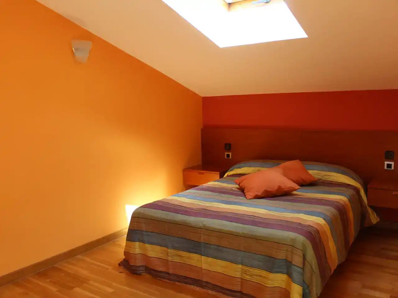 Schlafzimmer von Wohnung zur Miete in Camprodon mit Parkett, Möbliert und Balkon