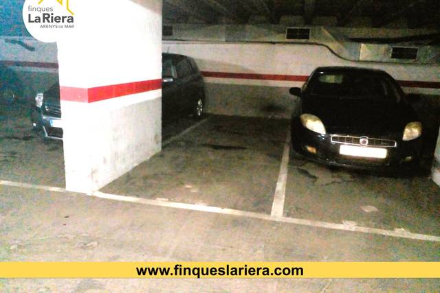 Garaje en Venta en Centre