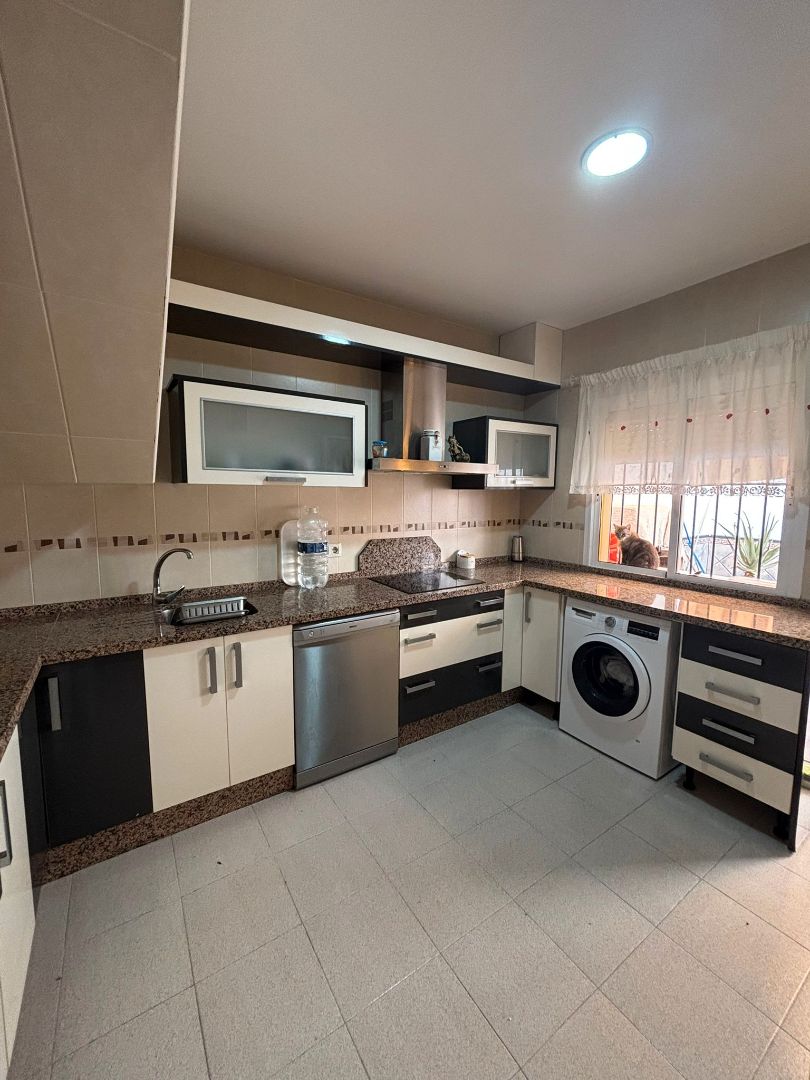 Single-family semi-detached for sale in Calle el Laurel