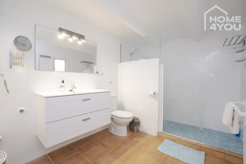 Bany de Casa o xalet en venda en Maria de la Salut amb Aire condicionat, Calefacció i Terrassa