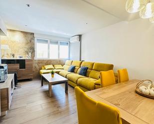 Sala d'estar de Pis en venda en Torrevieja amb Terrassa i Balcó