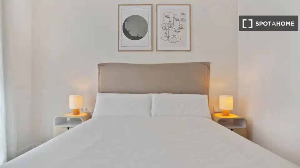 Bedroom of Flat for rent in Barcelona  with Air Conditioner, Heating and Furnished