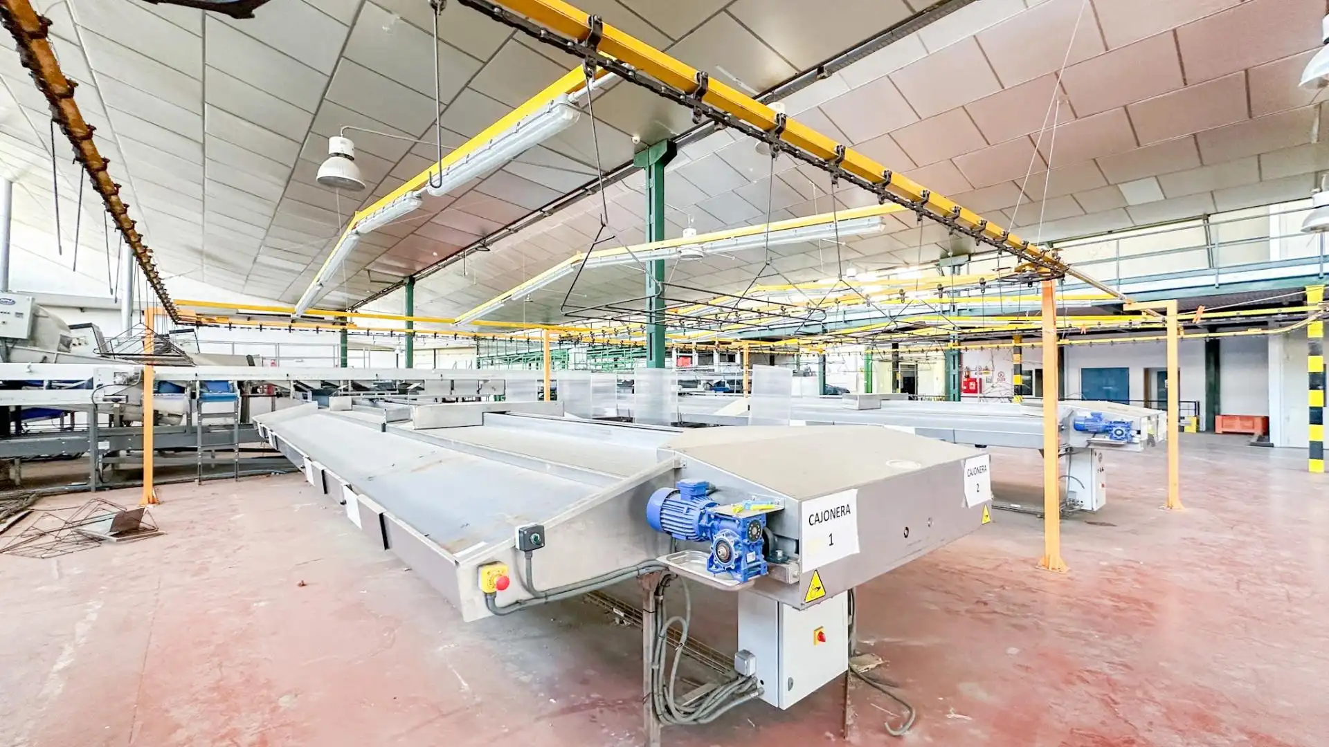 Vista exterior de Nave industrial en venta en Málaga