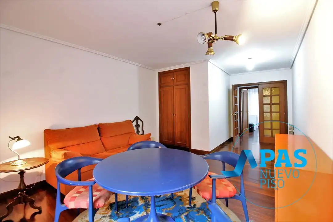 Wohnzimmer von Wohnung zum Verkauf in Santander mit Heizung