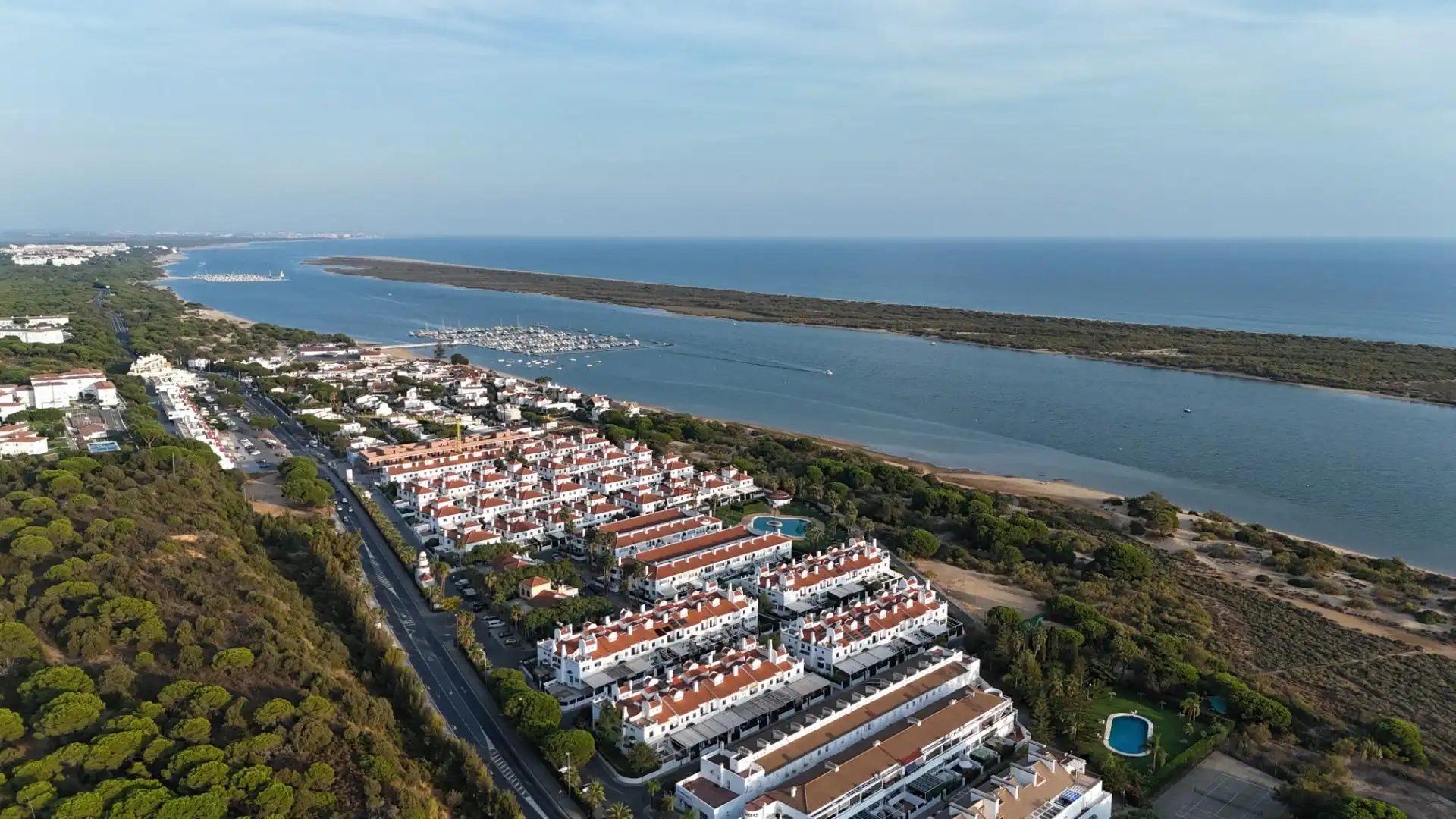 Vista exterior de Casa o xalet en venda en El Rompido, Huelva