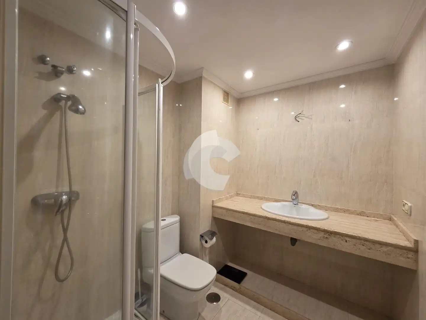 Bathroom of Flat for rent in Vigo   with Heating