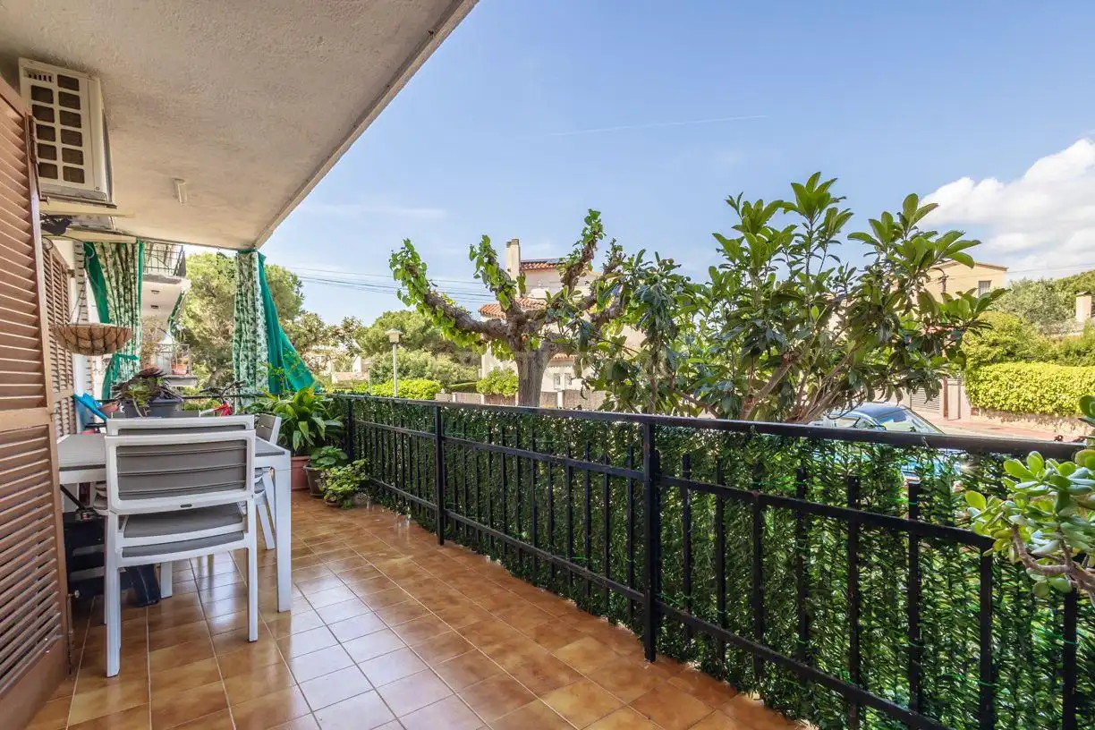 Terrasse von Wohnungen zum Verkauf in El Vendrell mit Klimaanlage und Ofen