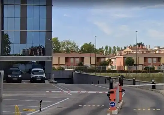 Parking de Oficina de alquiler en Valladolid con Aire acondicionado y Calefacción