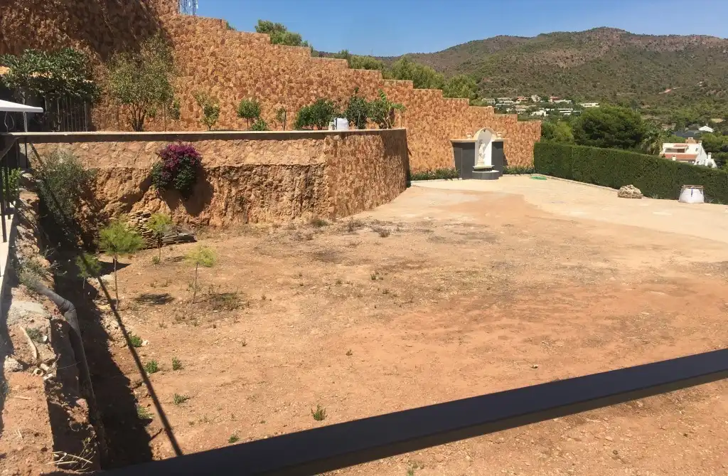 Terreno residenziale in vendita a Carrer Serrans 21
