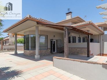 Villa zum Verkauf in Calle Calle Reina Sofía 31