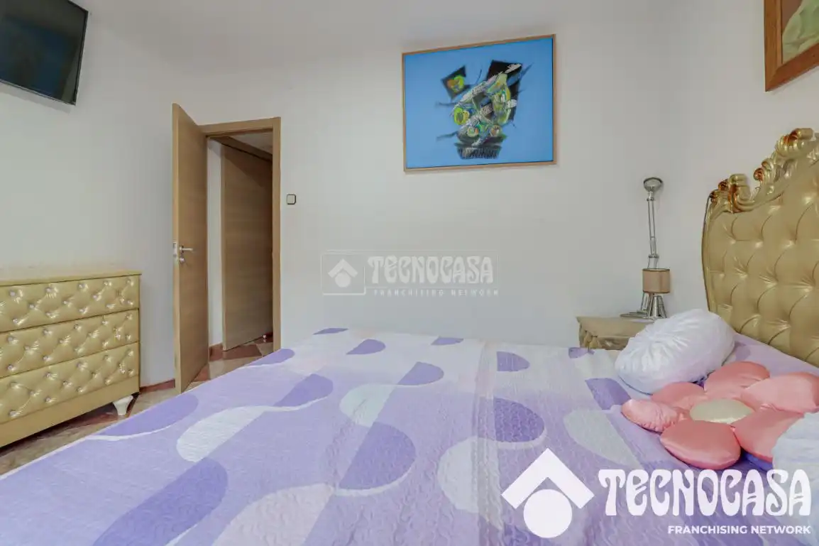 Schlafzimmer von Wohnung zum Verkauf in Badalona mit Klimaanlage und Balkon