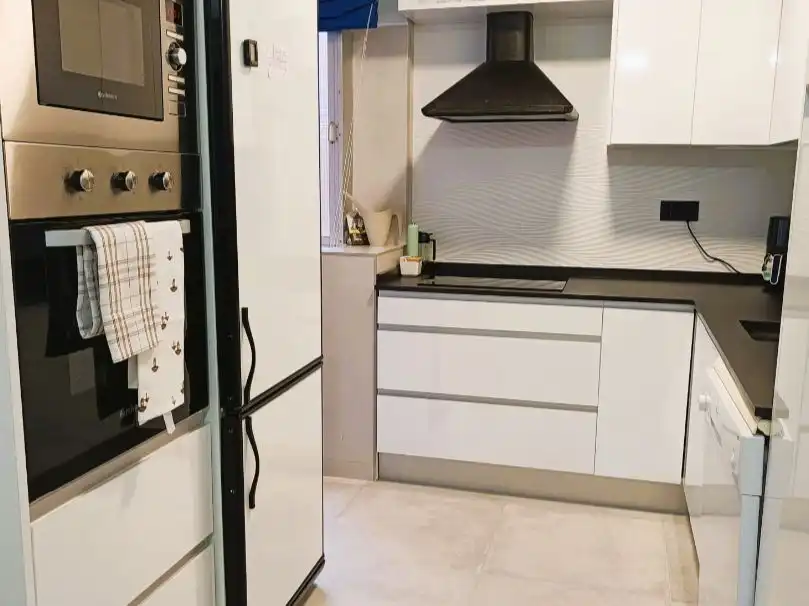 Kitchen of Flat for share in Norte