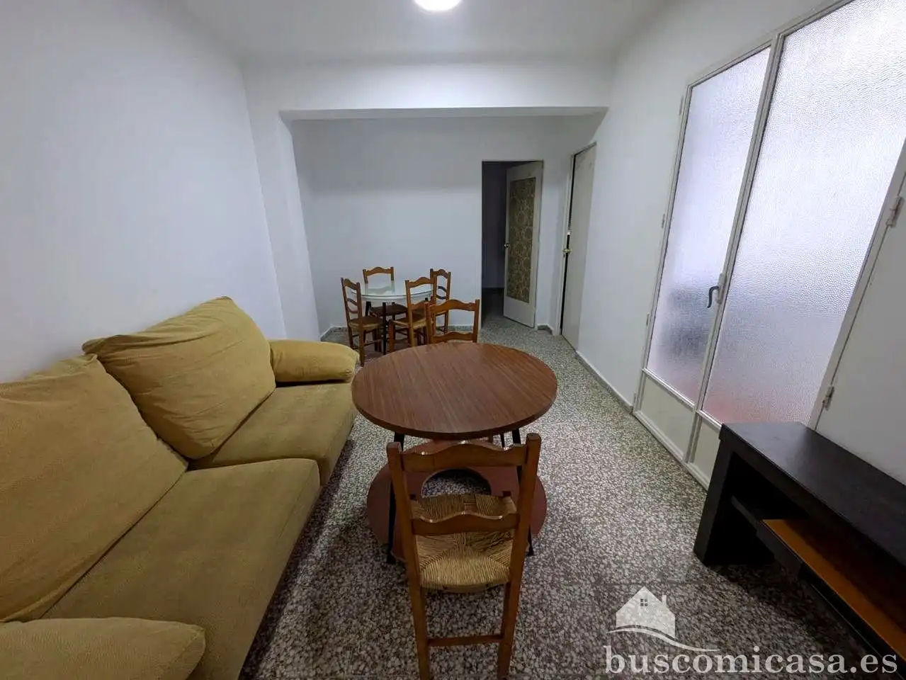Sala de estar de Piso para compartir en Linares con Aire acondicionado y Amueblado