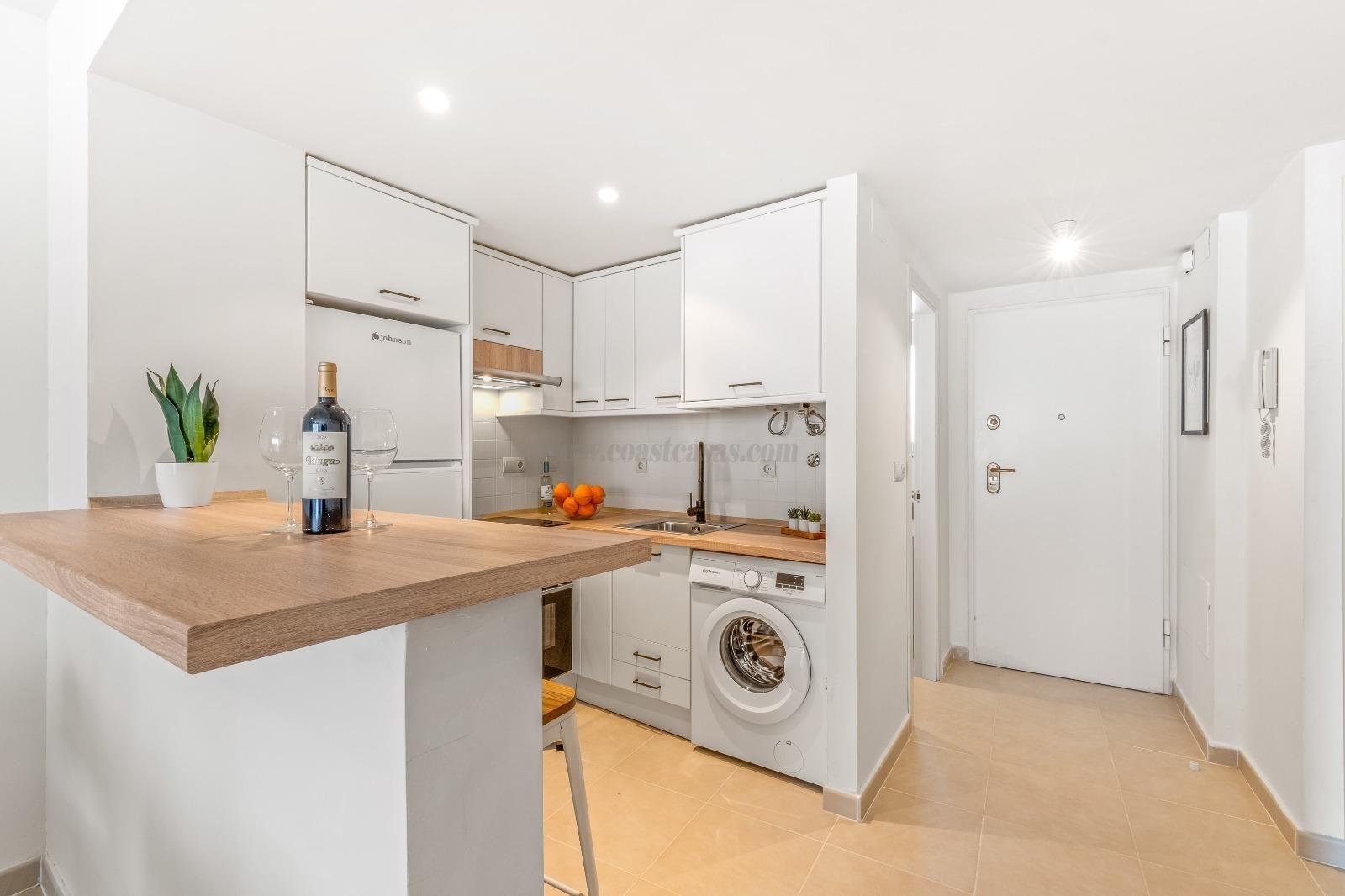 Kitchen of Apartment for sale in Orihuela  with Community pool