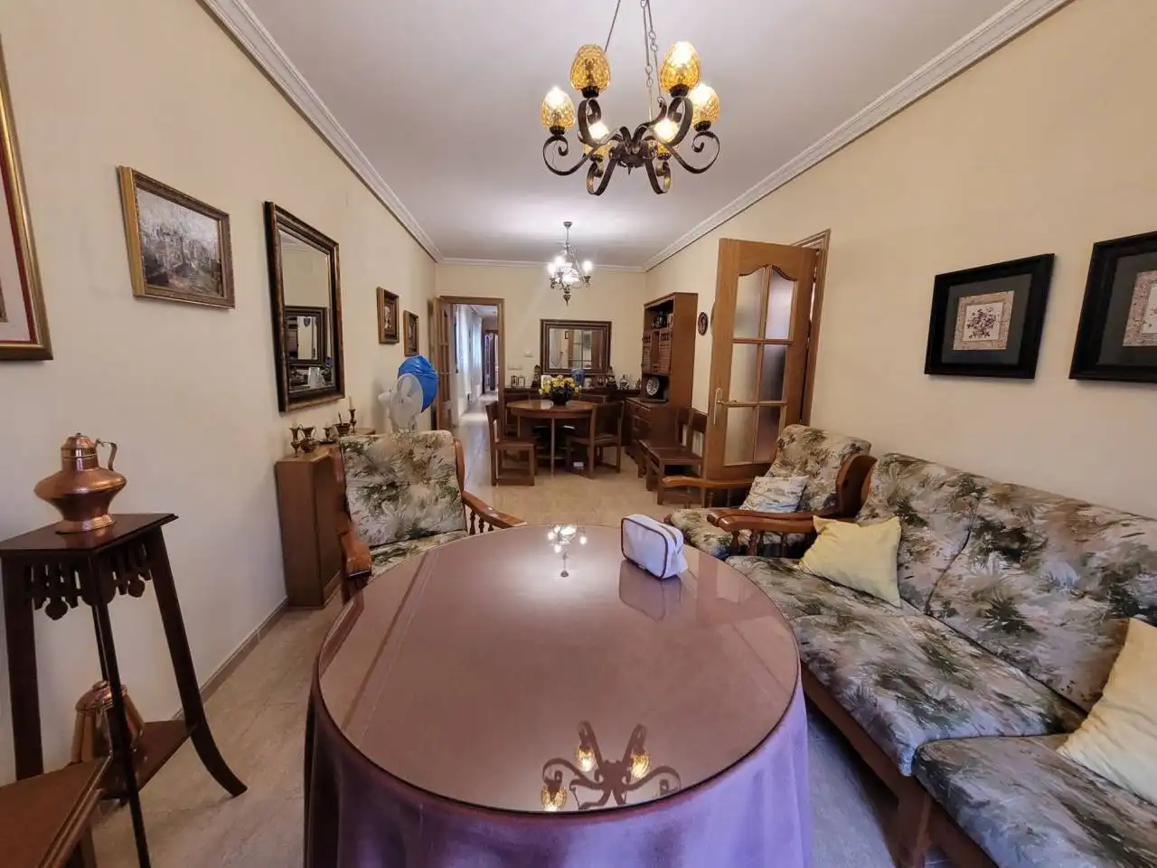 Sala d'estar de Pis en venda en Baza amb Calefacció, Terrassa i Traster
