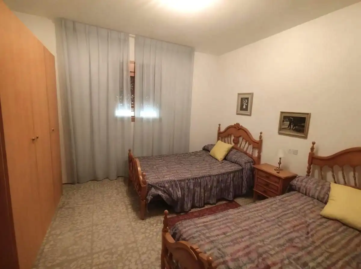Habitación de Casa o chalet en venta en La Roda con Jardín privado, Terraza y Piscina