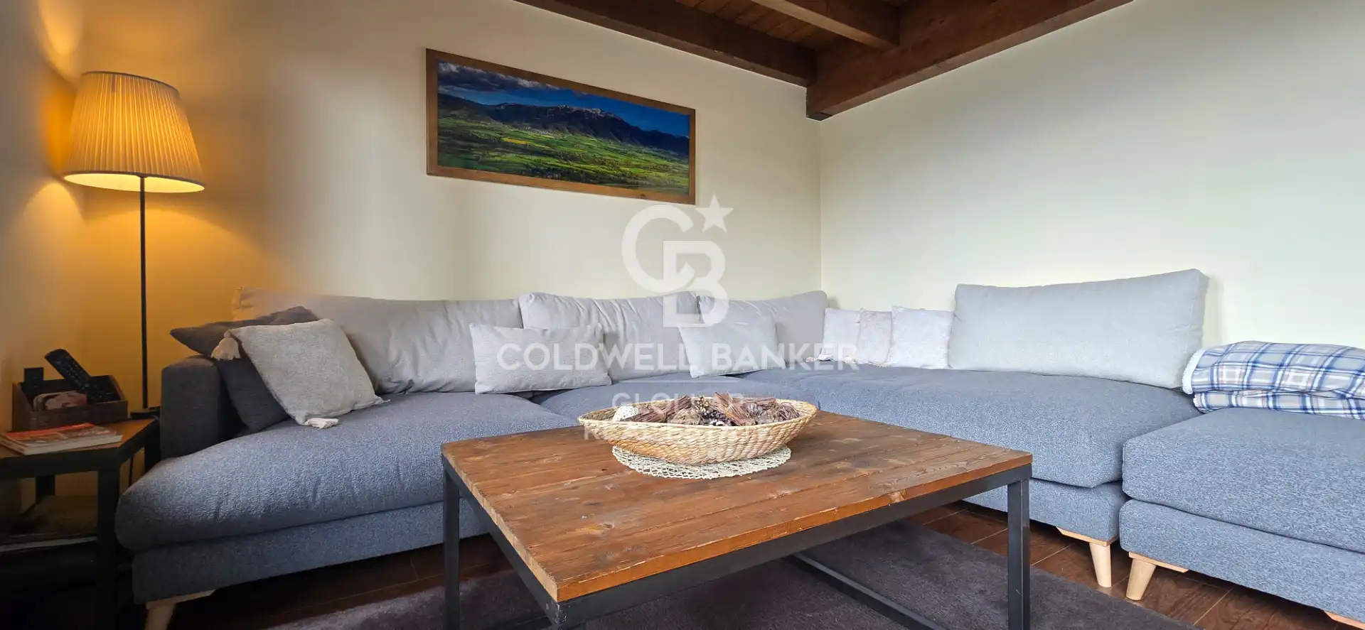 Living room of Duplexes for rent in Osséja  with Parquet flooring, Terrace and Furnished