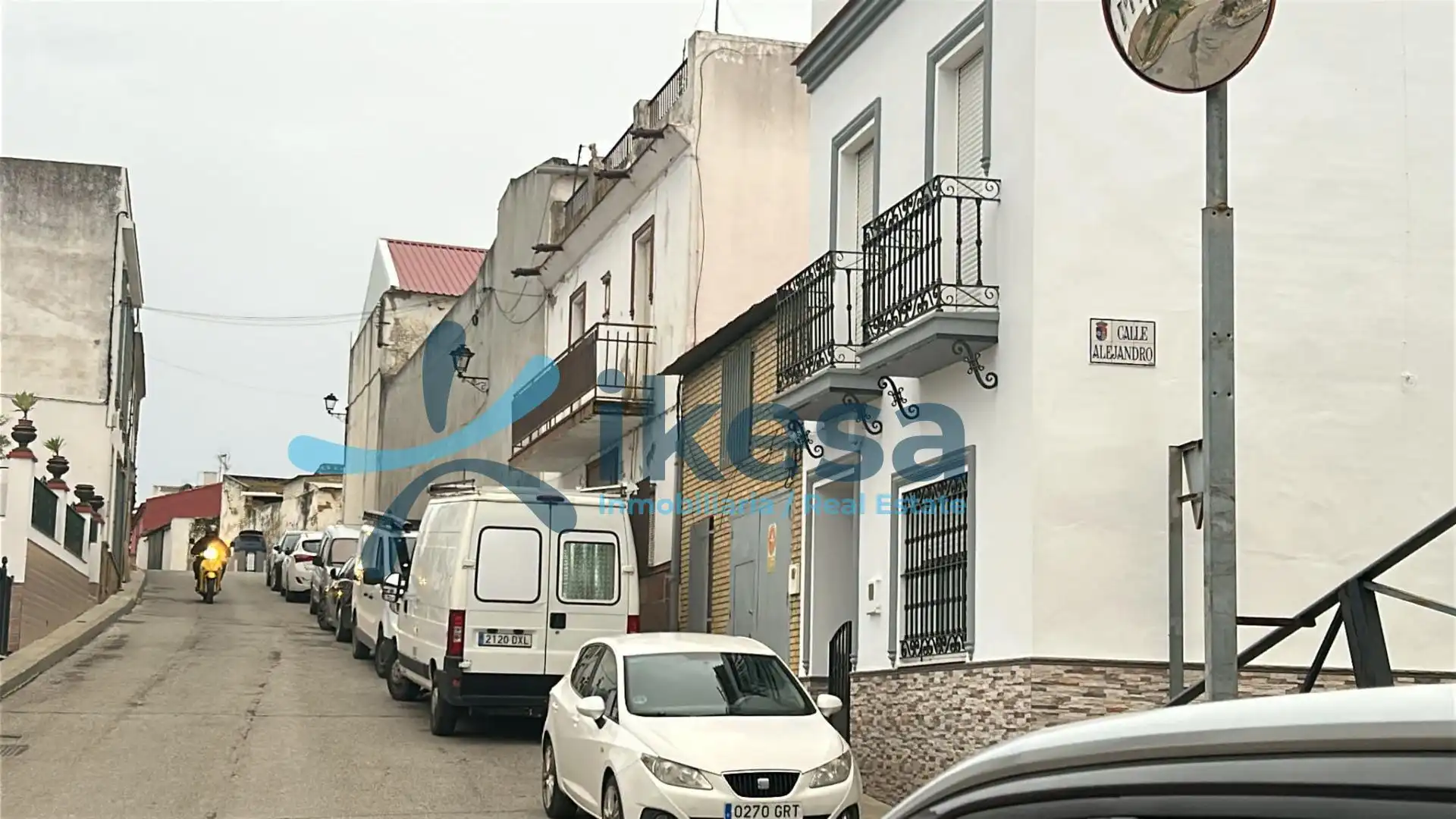 Vista exterior de Casa o xalet en venda en Paterna del Campo amb Balcó