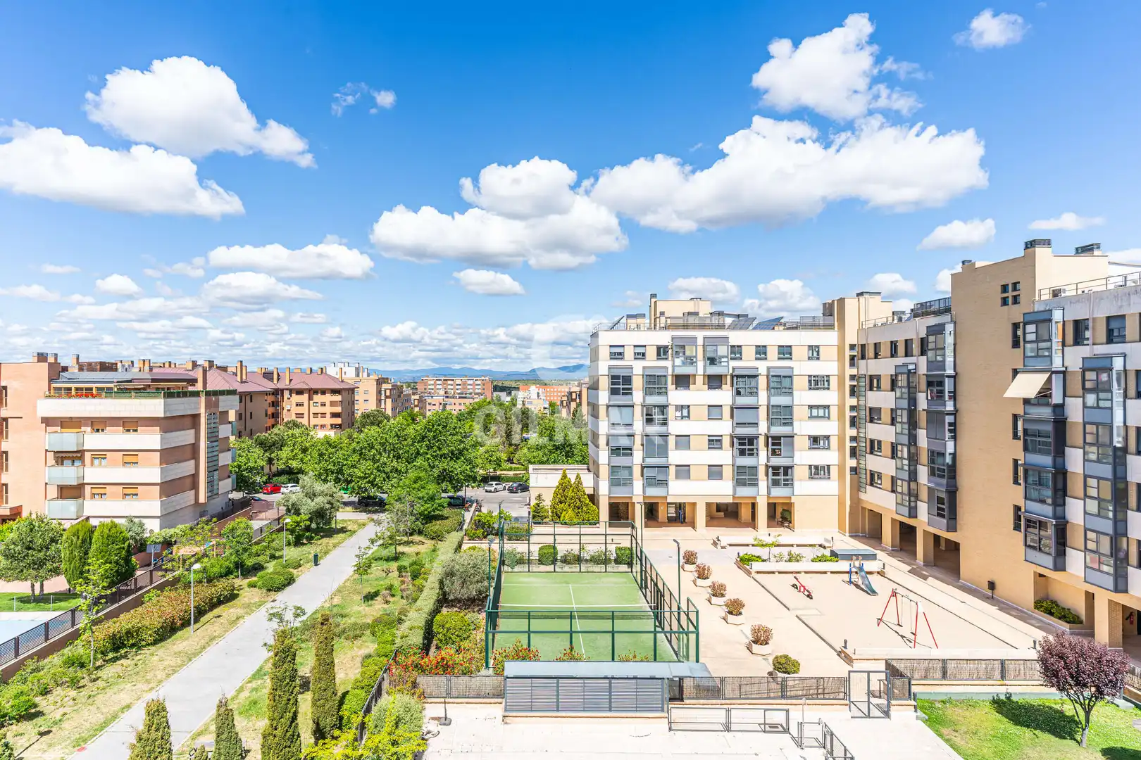 Terraza de Piso en venta en Madrid con Calefacción, Jardín privado y Trastero