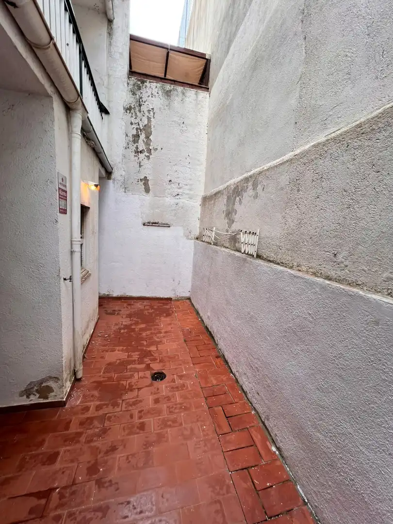 Baixos amb ascensor en venda a Carrer Cadí, imagen 4