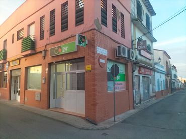 Business premises to rent in Avenida del Estadio 7